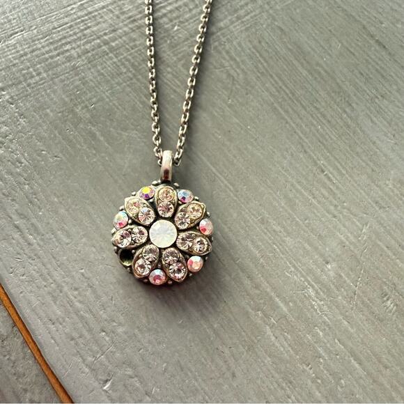 Mariana Swarovski Crystal Guardian Angel Pendant Necklace - Picture 4 of 15